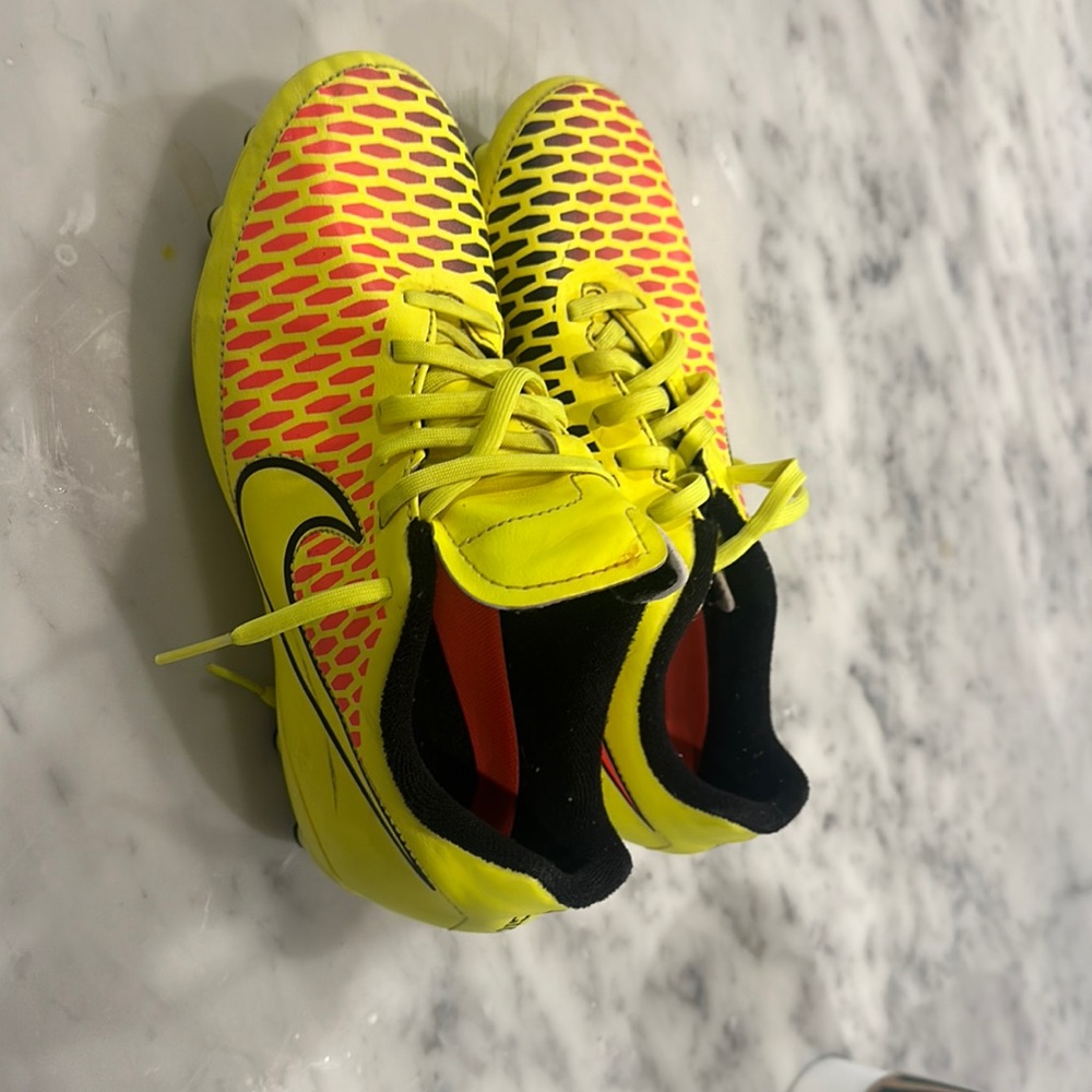 Nike youth soccer cleats